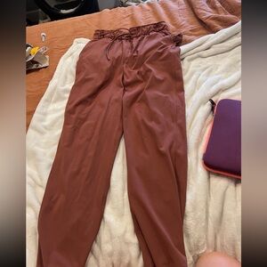Lululemon Stretch High-Rise Jogger